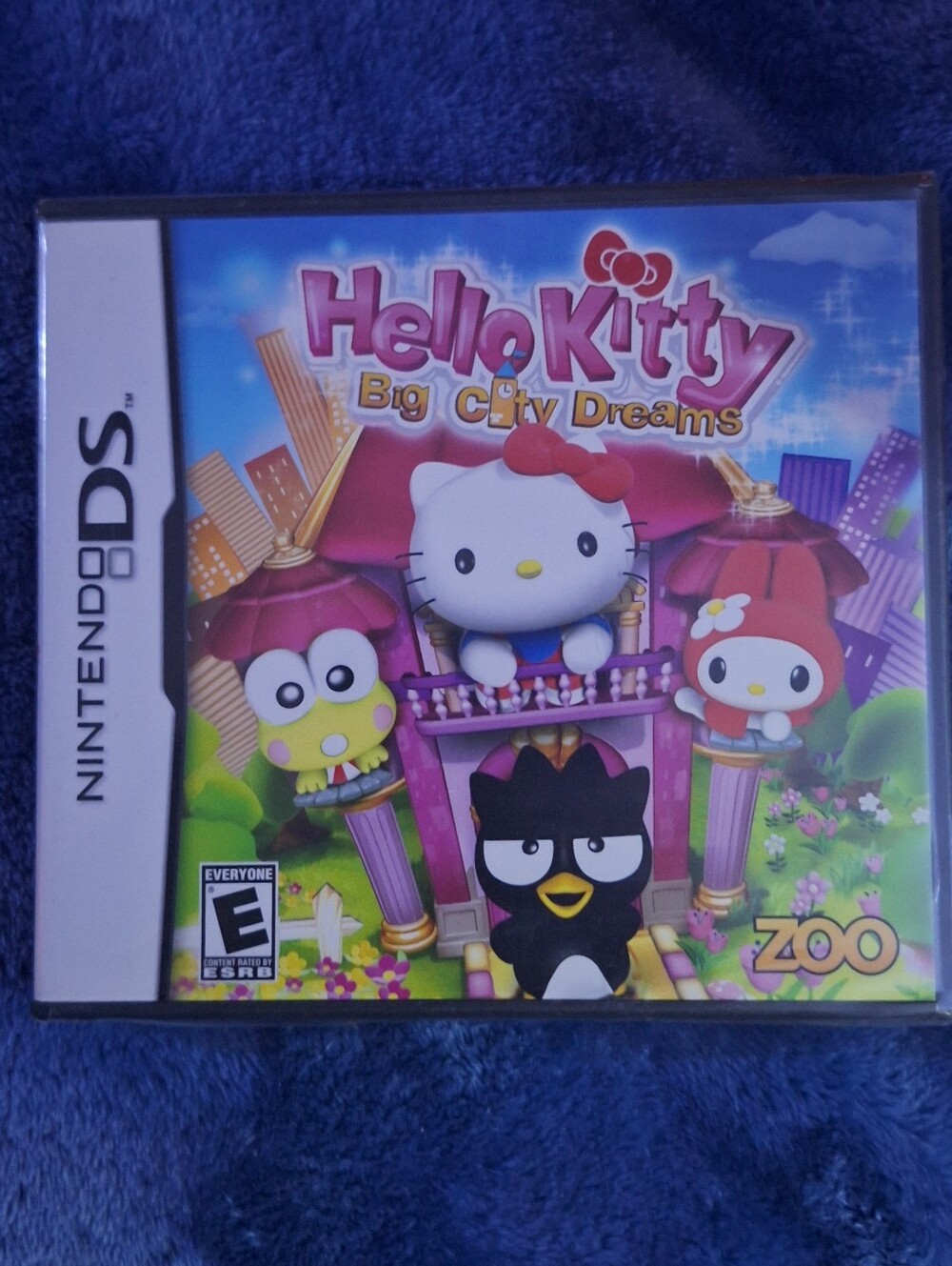 Nintendo DS Hello Kitty Big City Dreams - Blue Plush Backdrop